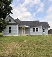 1008 W 12th Street, Bonham, TX 75418