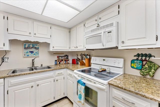 5020 BRITTANY DRIVE S 118, St Petersburg, FL 33715