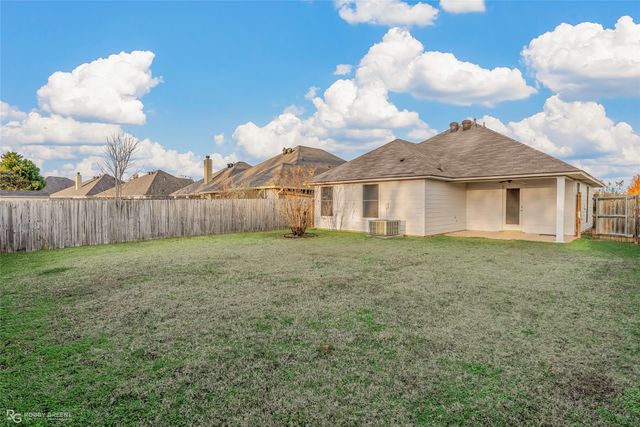 3303 Grand Lake Drive, Bossier City, LA 71111