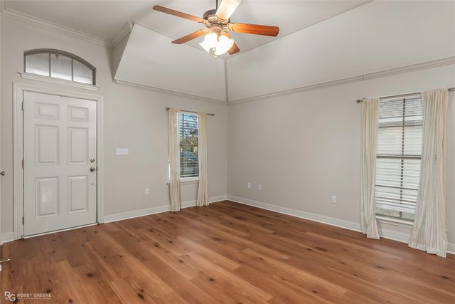 3303 Grand Lake Drive, Bossier City, LA 71111