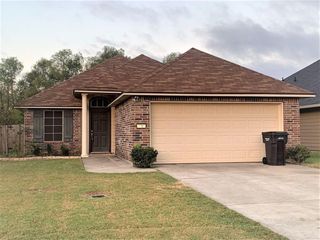 3303 Grand Lake Drive, Bossier City, LA 71111