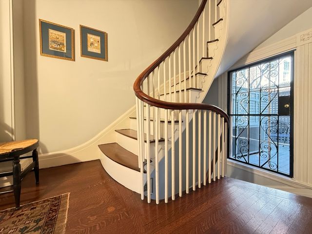 9 West Cedar St, Boston, MA 02108