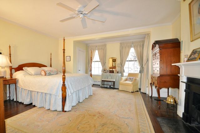 9 West Cedar St, Boston, MA 02108