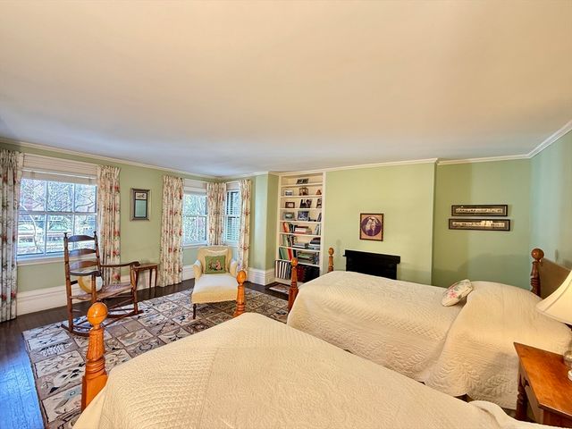 9 West Cedar St, Boston, MA 02108