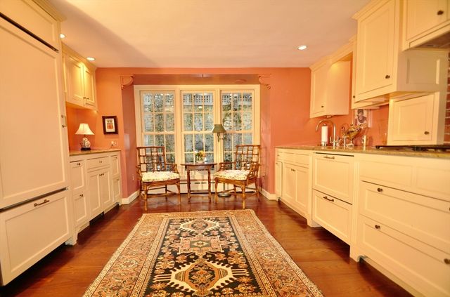 9 West Cedar St, Boston, MA 02108