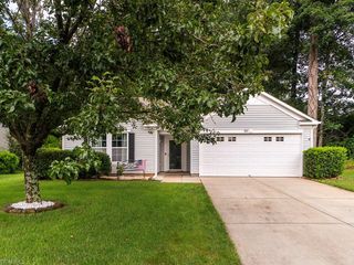 600 Hawthorn Ridge Drive, Whitsett, NC 27377