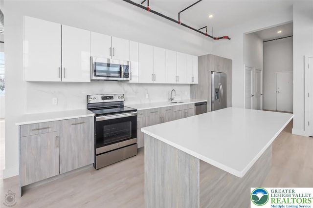 207 North Front Street 210, Allentown City, PA 18102