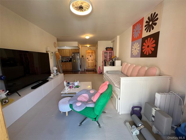 140-26 Cherry Avenue 5D, Flushing, NY 11355