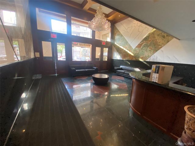 140-26 Cherry Avenue 5D, Flushing, NY 11355