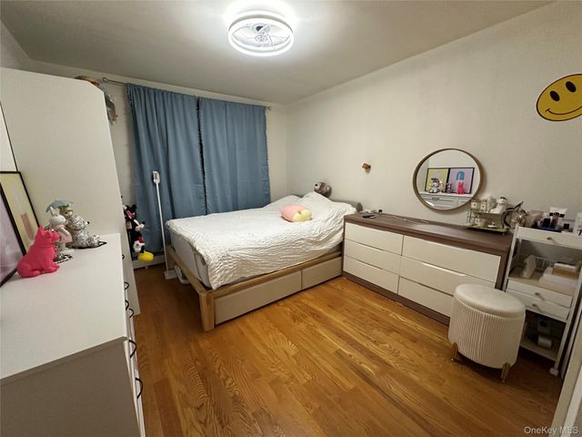 140-26 Cherry Avenue 5D, Flushing, NY 11355
