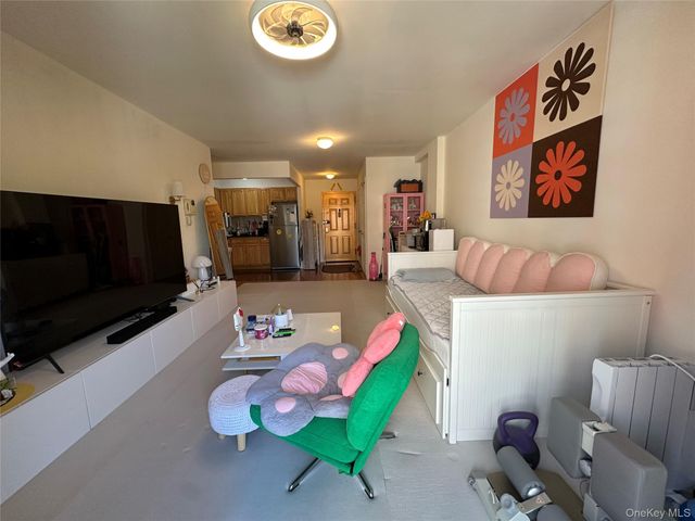 140-26 Cherry Avenue 5D, Flushing, NY 11355