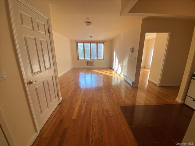 140-26 Cherry Avenue 5D, Flushing, NY 11355