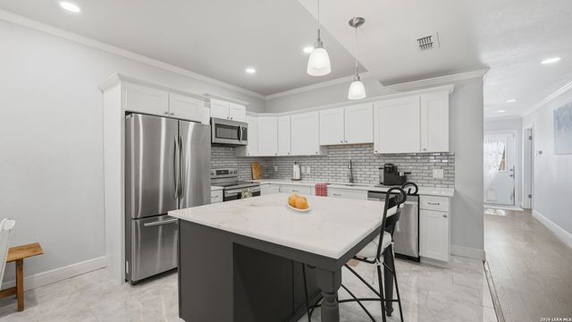 734 Summerwood Drive, New Braunfels, TX 78130