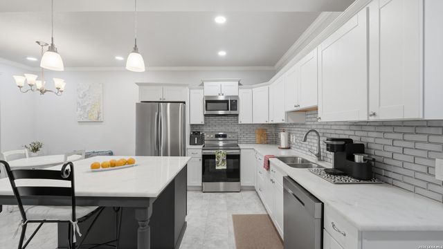 734 Summerwood Drive, New Braunfels, TX 78130