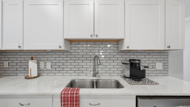 734 Summerwood Drive, New Braunfels, TX 78130