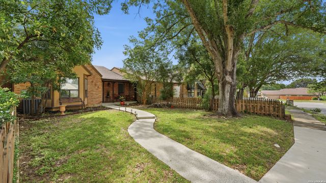734 Summerwood Drive, New Braunfels, TX 78130
