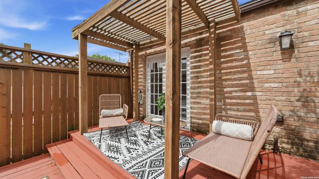 734 Summerwood Drive, New Braunfels, TX 78130
