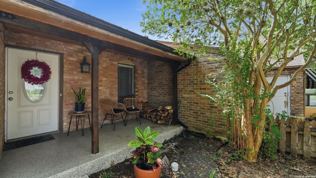734 Summerwood Drive, New Braunfels, TX 78130
