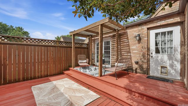 734 Summerwood Drive, New Braunfels, TX 78130