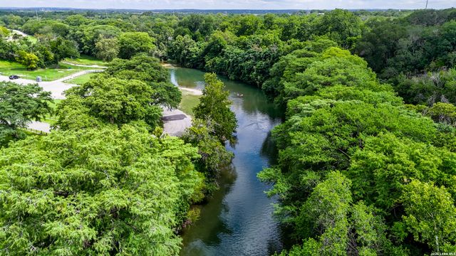 734 Summerwood Drive, New Braunfels, TX 78130
