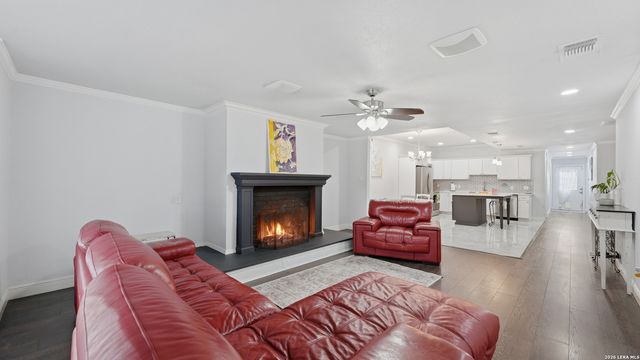 734 Summerwood Drive, New Braunfels, TX 78130