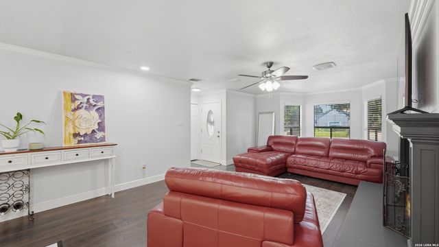 734 Summerwood Drive, New Braunfels, TX 78130