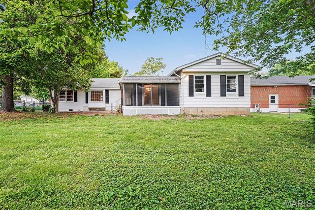 1160 S Lafayette Street, Florissant, MO 63031