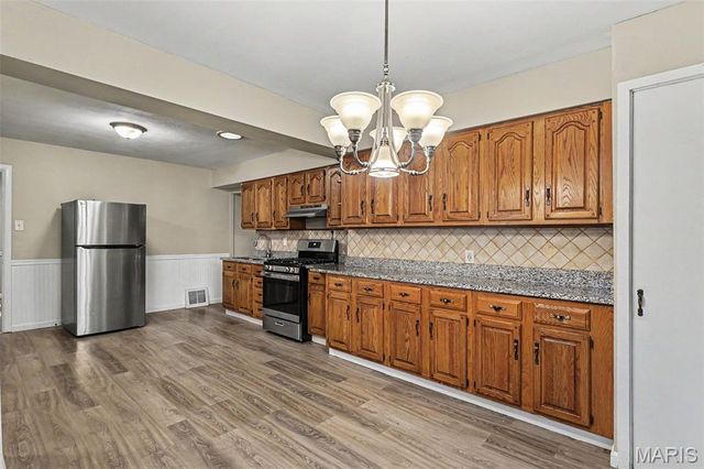 1160 S Lafayette Street, Florissant, MO 63031
