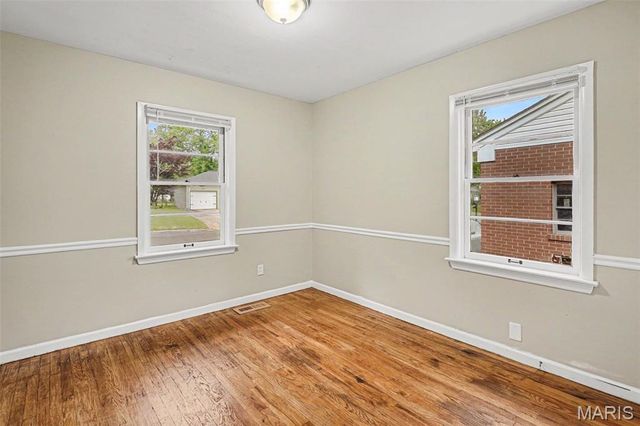 1160 S Lafayette Street, Florissant, MO 63031