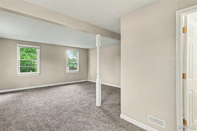 1160 S Lafayette Street, Florissant, MO 63031