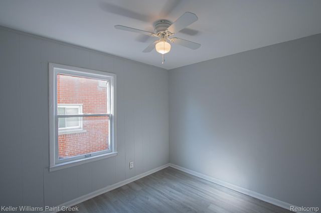 8493 Jewett Avenue, Warren, MI 48089