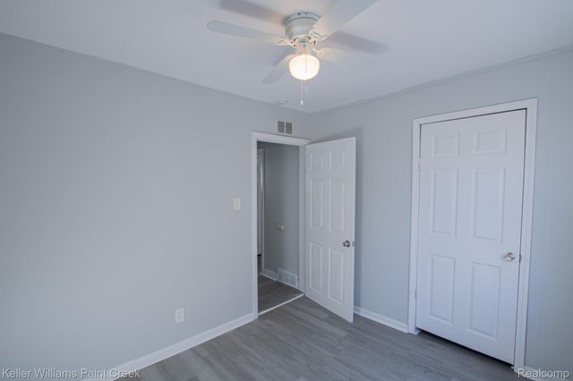 8493 Jewett Avenue, Warren, MI 48089