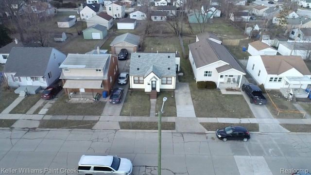 8493 Jewett Avenue, Warren, MI 48089