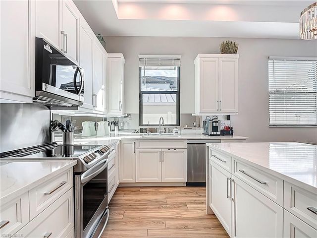 828 100th AVE N, Naples, FL 34108