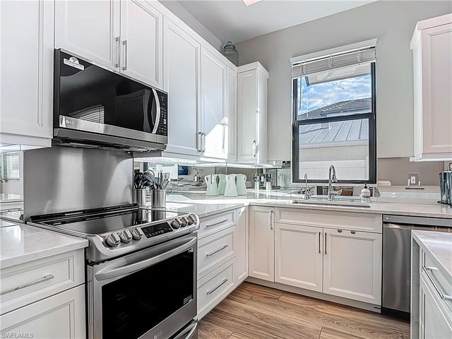 828 100th AVE N, Naples, FL 34108