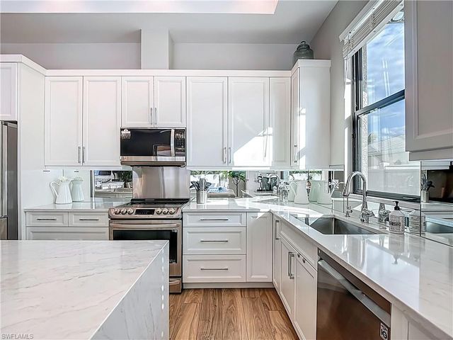 828 100th AVE N, Naples, FL 34108