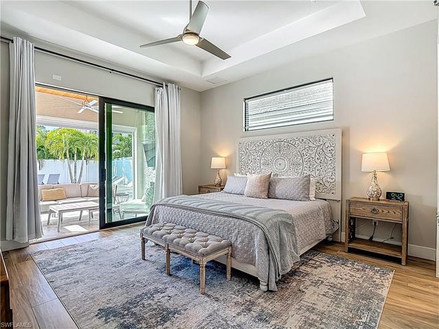 828 100th AVE N, Naples, FL 34108