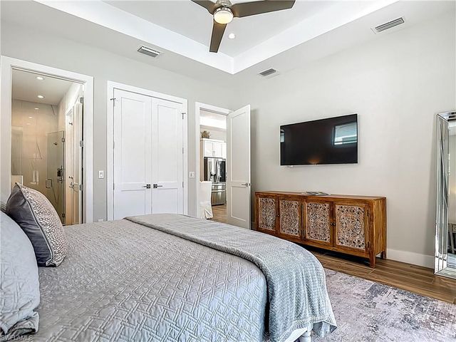 828 100th AVE N, Naples, FL 34108