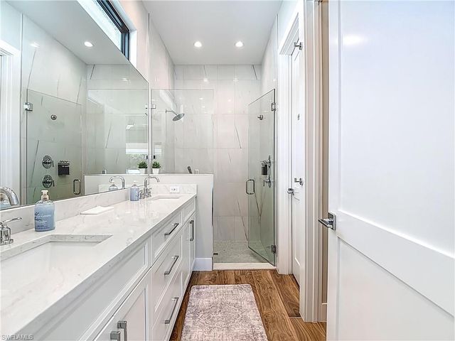 828 100th AVE N, Naples, FL 34108