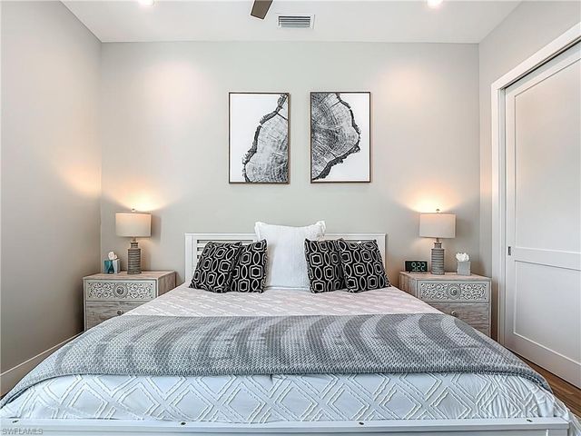 828 100th AVE N, Naples, FL 34108