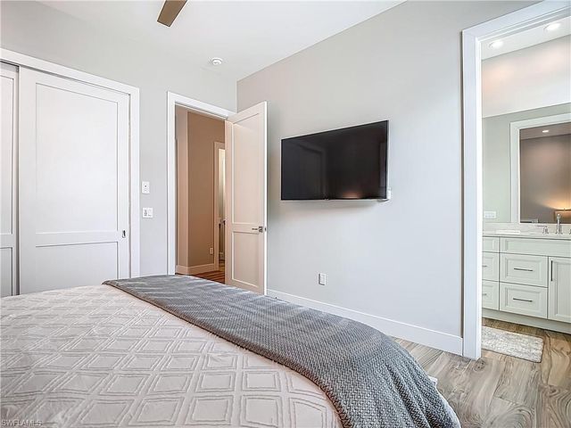 828 100th AVE N, Naples, FL 34108