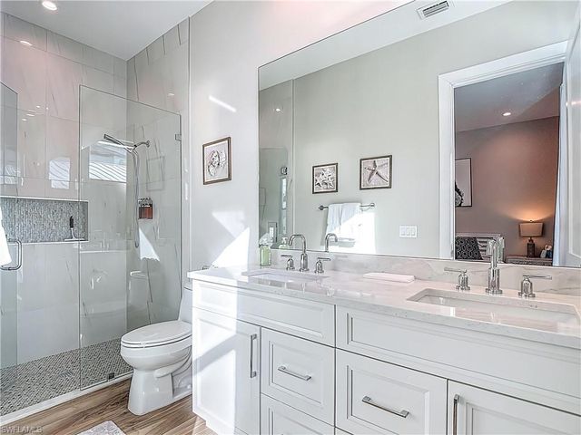 828 100th AVE N, Naples, FL 34108