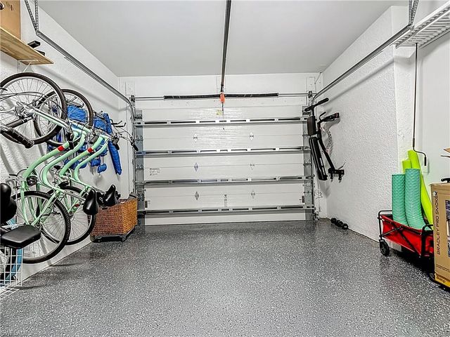 828 100th AVE N, Naples, FL 34108