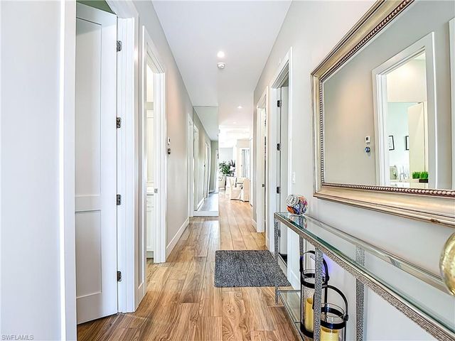 828 100th AVE N, Naples, FL 34108