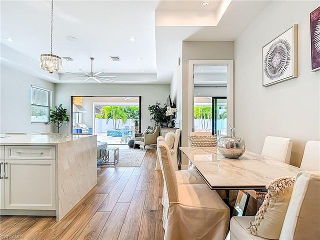 828 100th AVE N, Naples, FL 34108