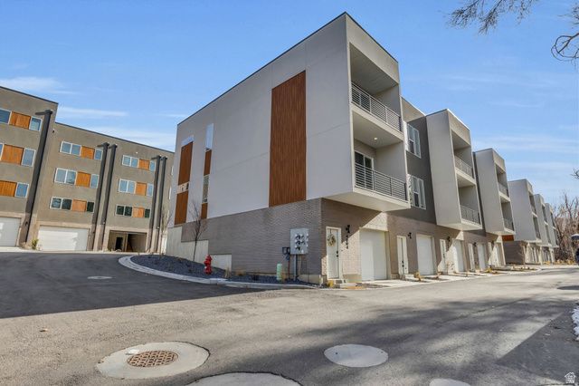 4016 S BURCH WAY, South Ogden, UT 84405