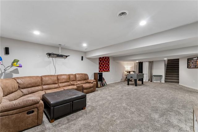1611 Deer Run Road, Oak Grove, MO 64075
