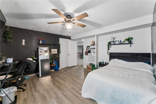 1611 Deer Run Road, Oak Grove, MO 64075