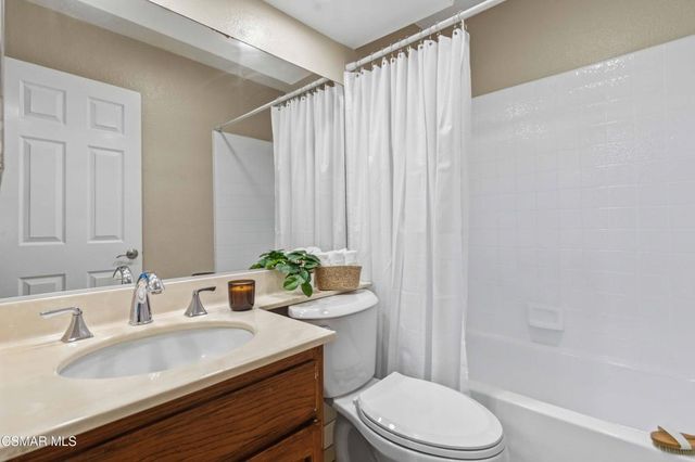 2135 Mandan Place B, Simi Valley, CA 93065