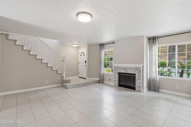 2135 Mandan Place B, Simi Valley, CA 93065